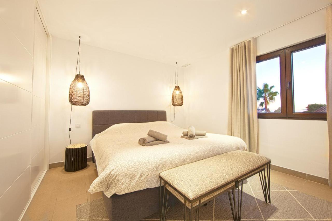 Modern Villa Close To Costabella Beach Marbella Buitenkant foto