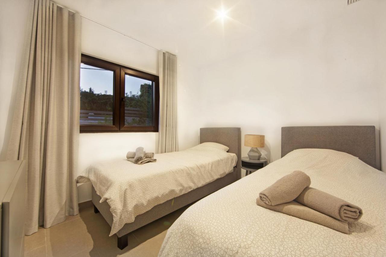 Modern Villa Close To Costabella Beach Marbella Buitenkant foto